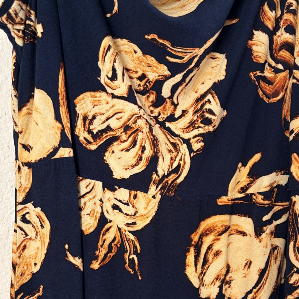 Floral Sleeveless Maxi Dress - Black and Cream - Picture 4 of 8